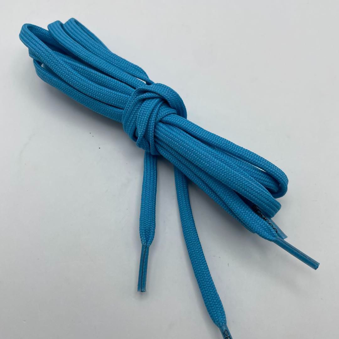 レーシングシューズ