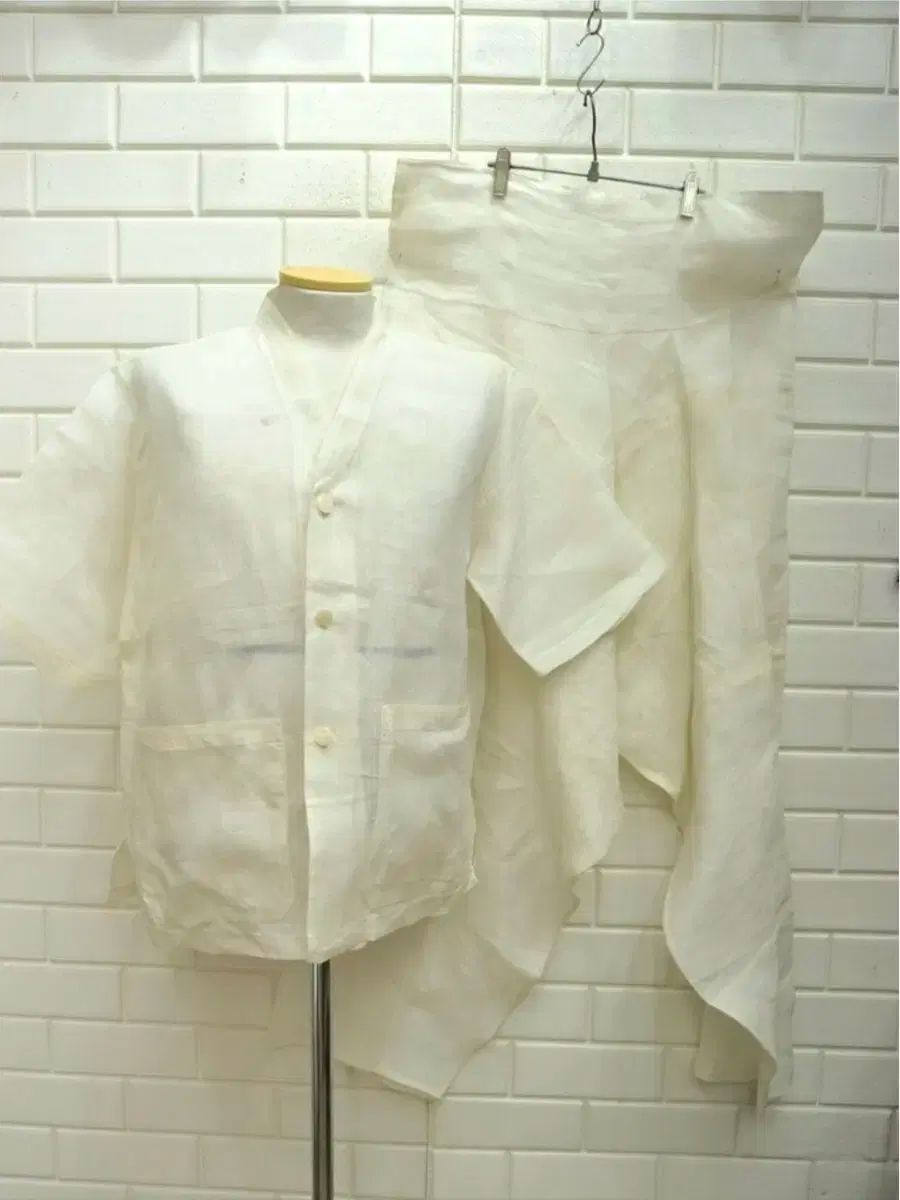 【雷市場（ポンジャン）商品韓国直送】中古 b43 /モシ韓服セット/メンズ 90 ー 95 （ S M ) /倉庫ギャラリー