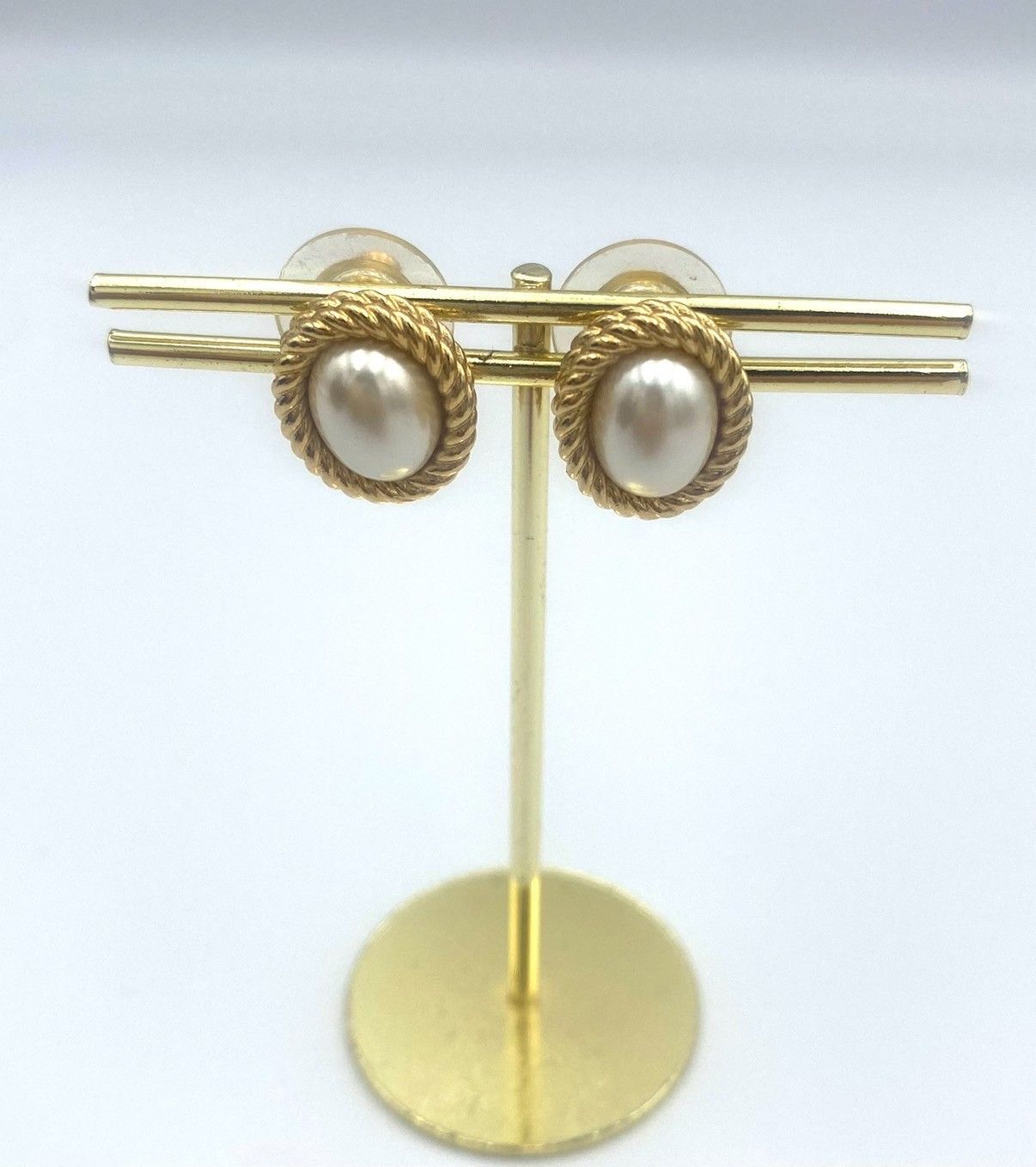 クリスチャンディオール Dior ヴィンテージ パール ピアス ゴールド 丸型 スタッド レディース 上品 クラシカル 感 フォーマル 普段使い 入学式 卒業式 結婚式 パーティー