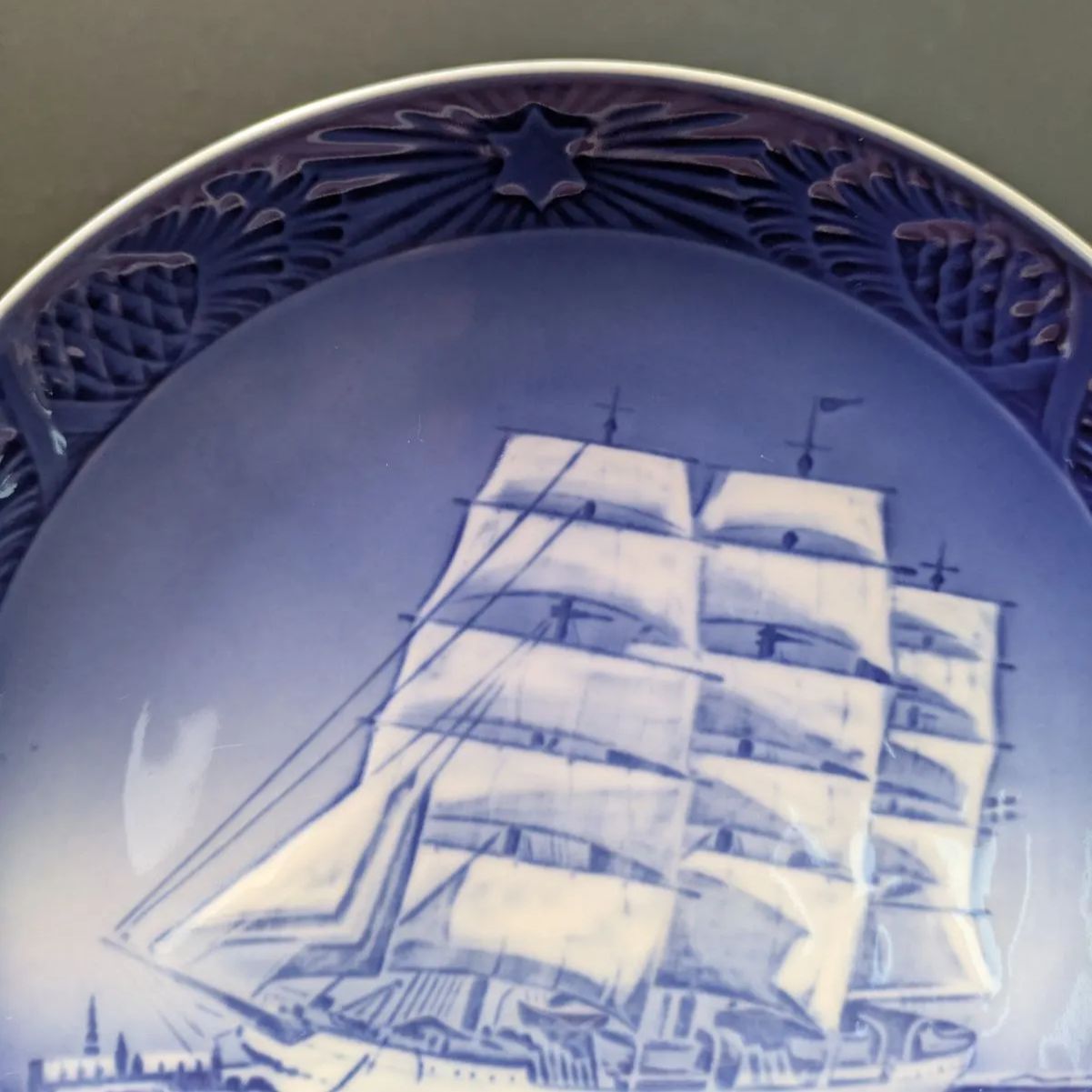 品ロイヤルコペンハーゲン イヤープレート 1961年 アンティーク 廃盤