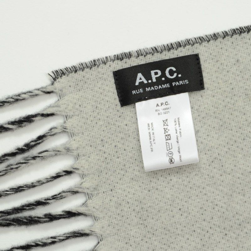 当日発送可】A.P.C ウールマフラーANGELE SCARF WOANE M15163 - メルカリ