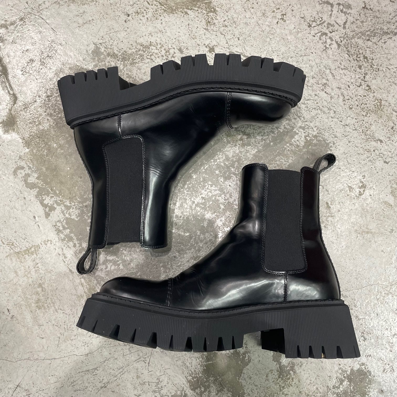 BALENCIAGA TRACTOR 20MM レザー トラクター サイドゴア チェルシー 