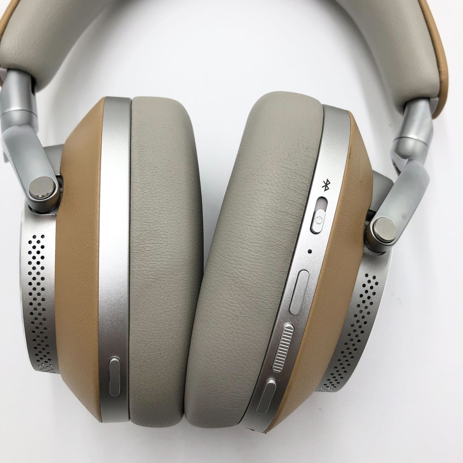 Bowers & Wilkins Px8 (タン) ワイヤレス・ヘッドフォン