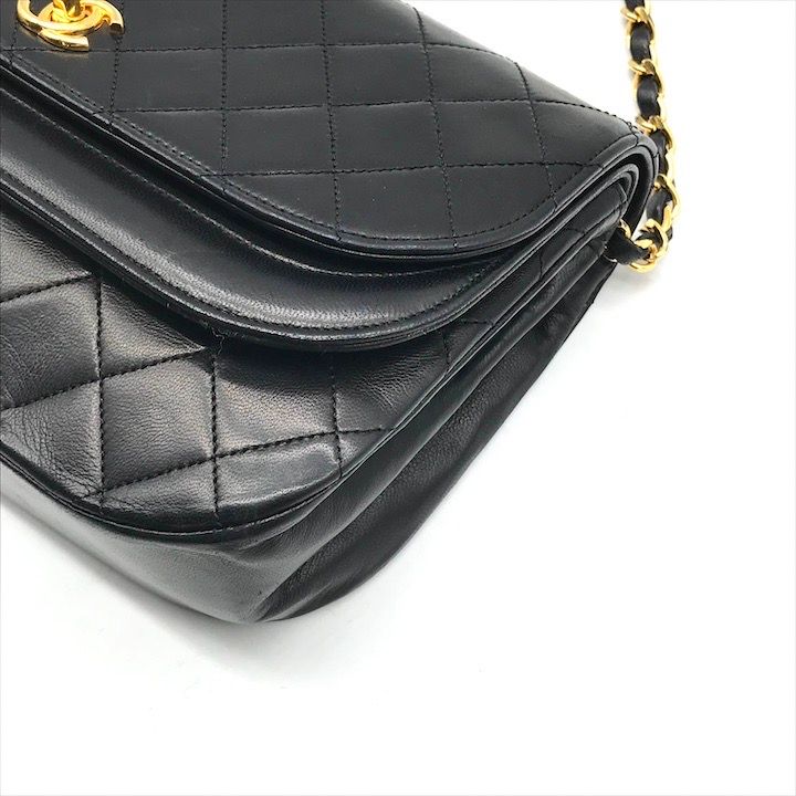 シャネル　マトラッセ　ターンロック　ショルダーバッグ　ココマーク シャネル ココマーク キャビアスキン チェーンショルダーバッグ