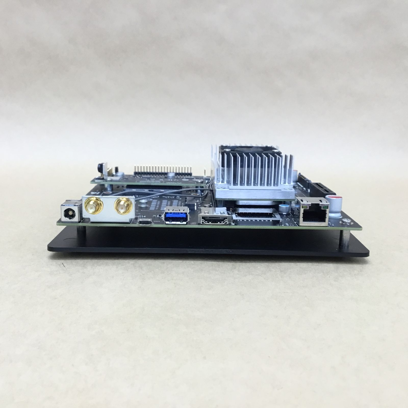 NVIDIA ビジュアルコンピューティング向け組み込みボード JETSON TX1