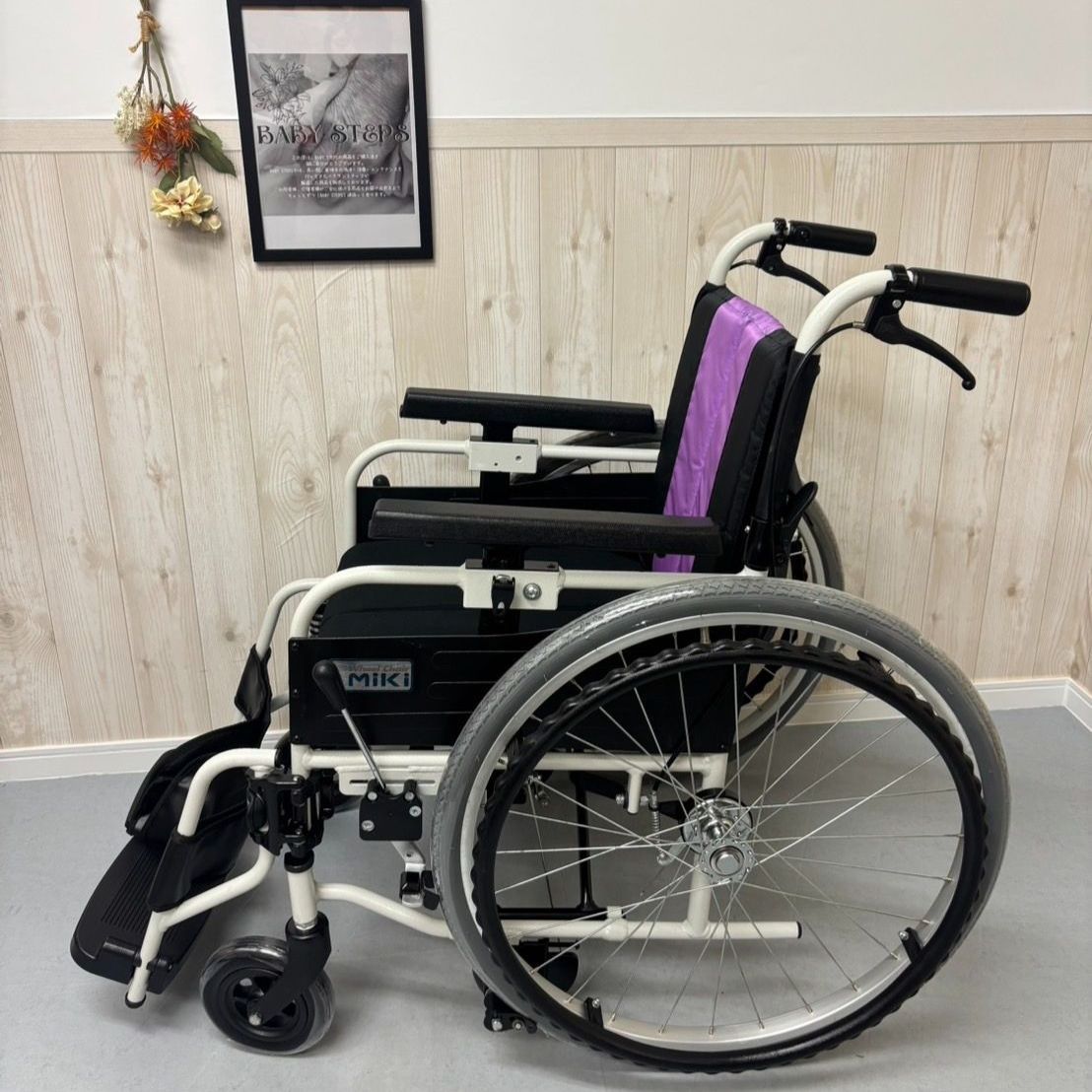 ★美品★MBY-41BSW Miki 自走車椅子 とまっティシリーズ 車椅子 低床型 自走用車いす MBY-41B「とまっティ（自動ブレーキ搭載車