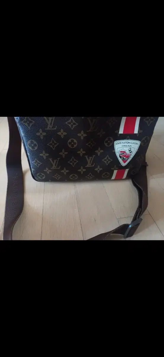 Louis Vuitton ルイヴィトン クランシー 中国 実行 バッグ