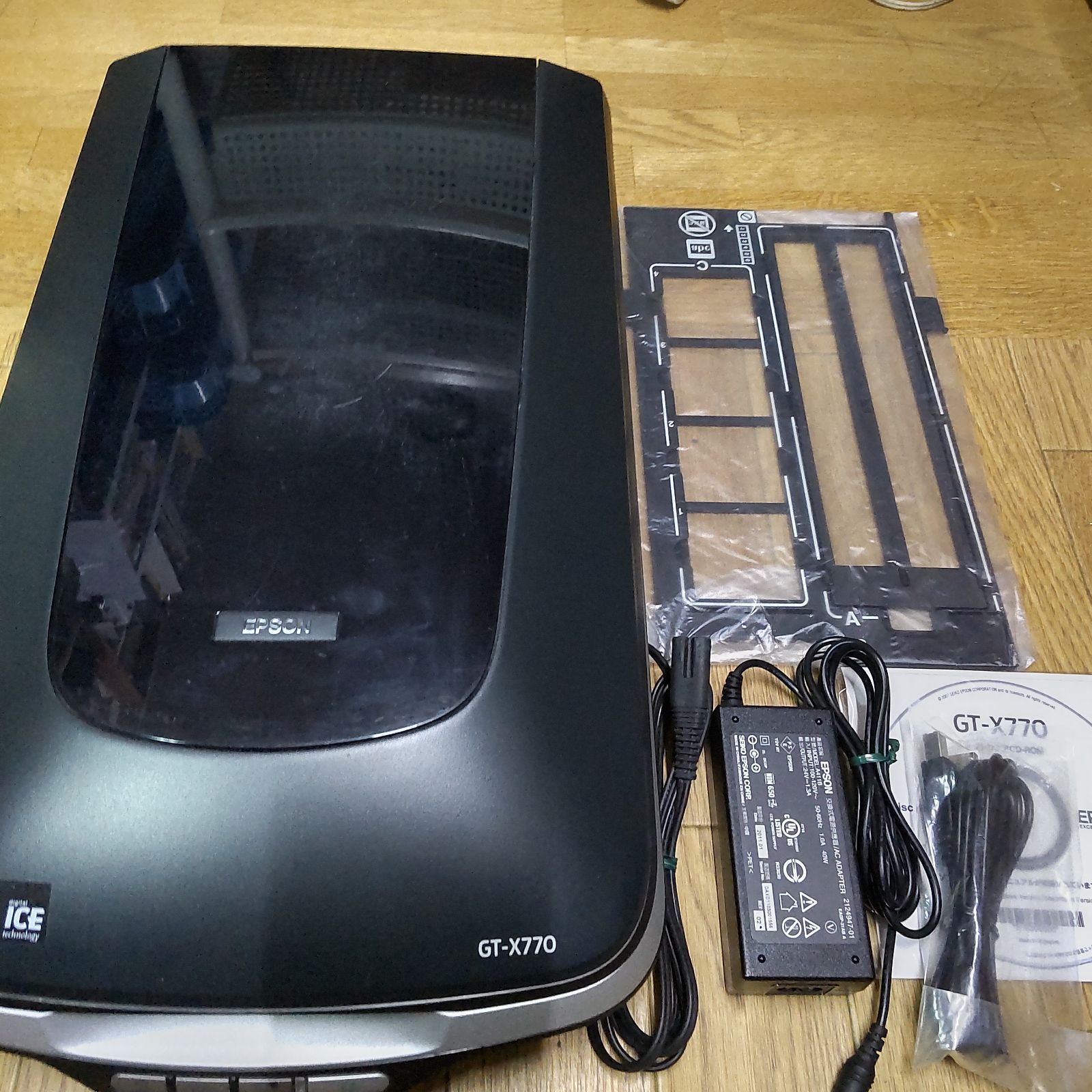 ホルダー付】EPSON GT-X770 フィルムスキャナー ホルダー付】EPSON GT-X770 フィルムスキャナー
