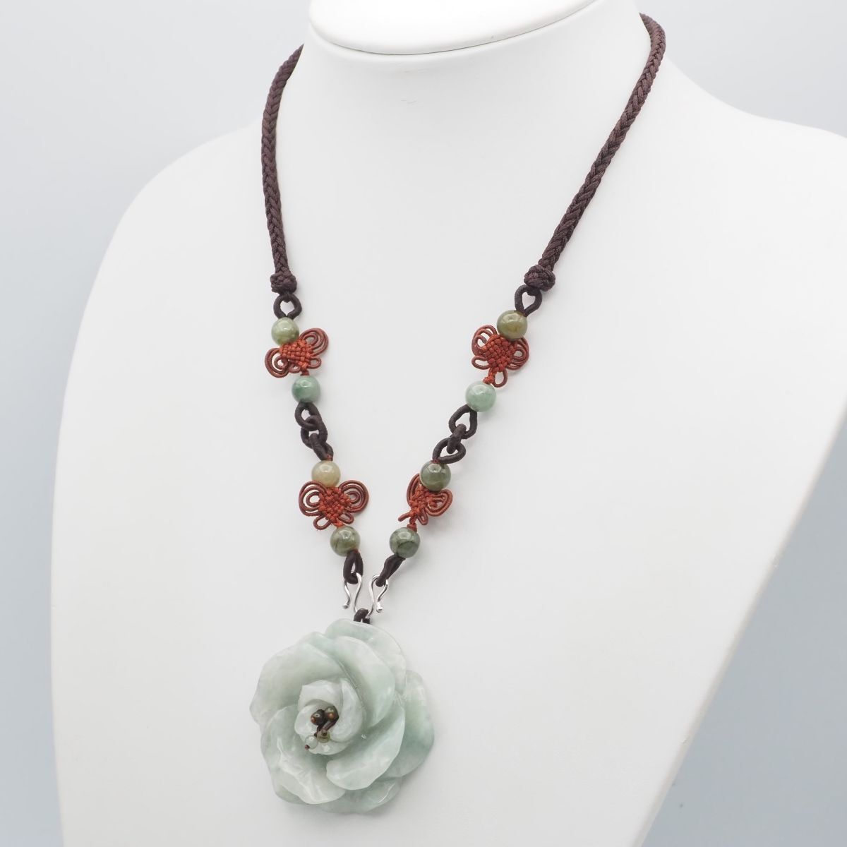 翡翠たんのネックレスたん！守ってくれそう！ 翡翠たんのネックレス