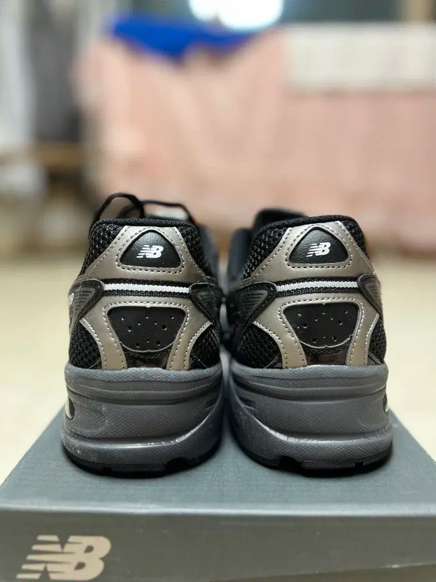 ニューバランス