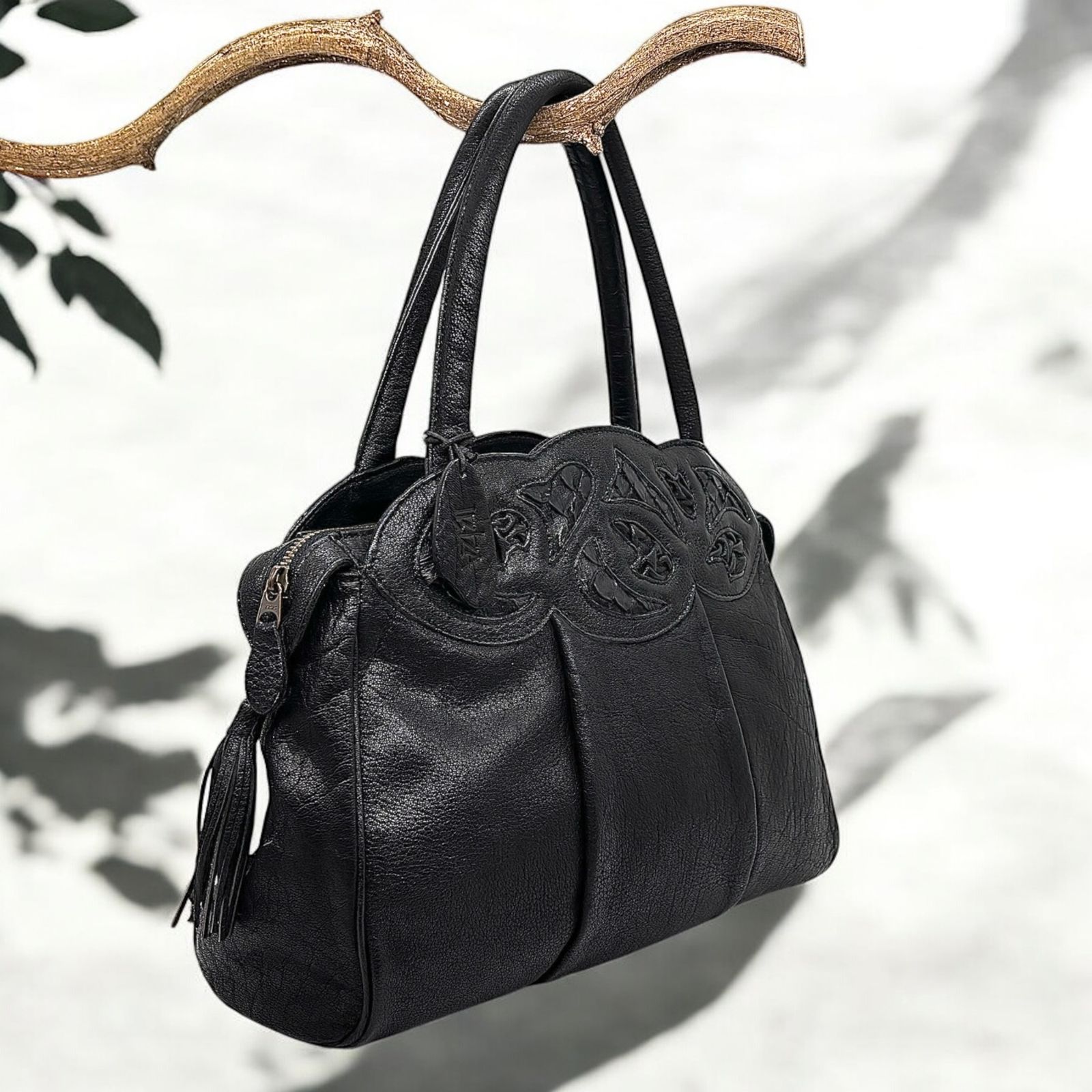 職人の息づかいが宿る美しさ✨】 イビザ ハンドバッグ カットワーク 