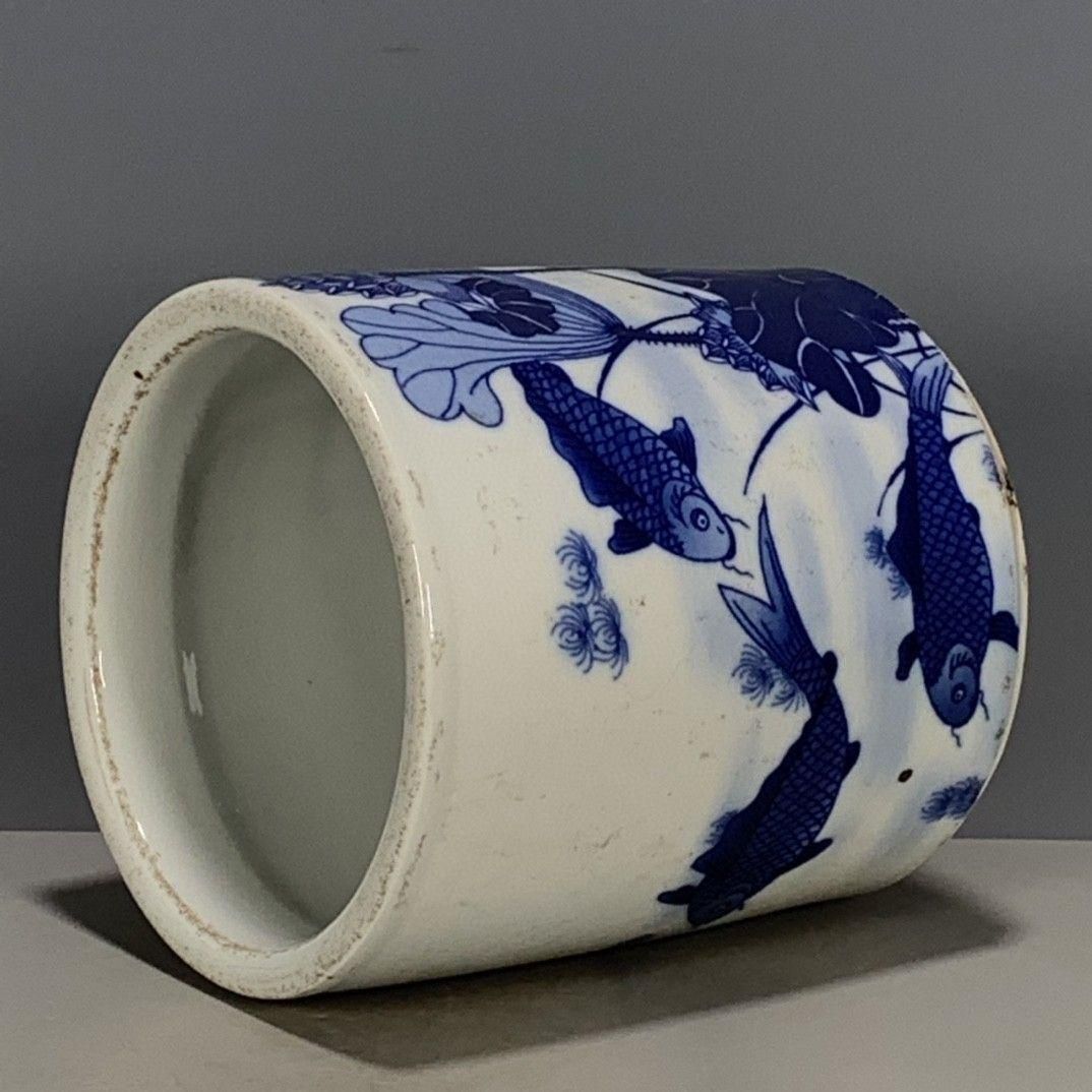 景徳鎮 磁器 青花荷葉紋筆筒 書具 文房具 現代工芸品 美術品 置物 景徳鎮 磁器 青花荷葉紋筆筒 書具 文房具 現代工芸品 美術品