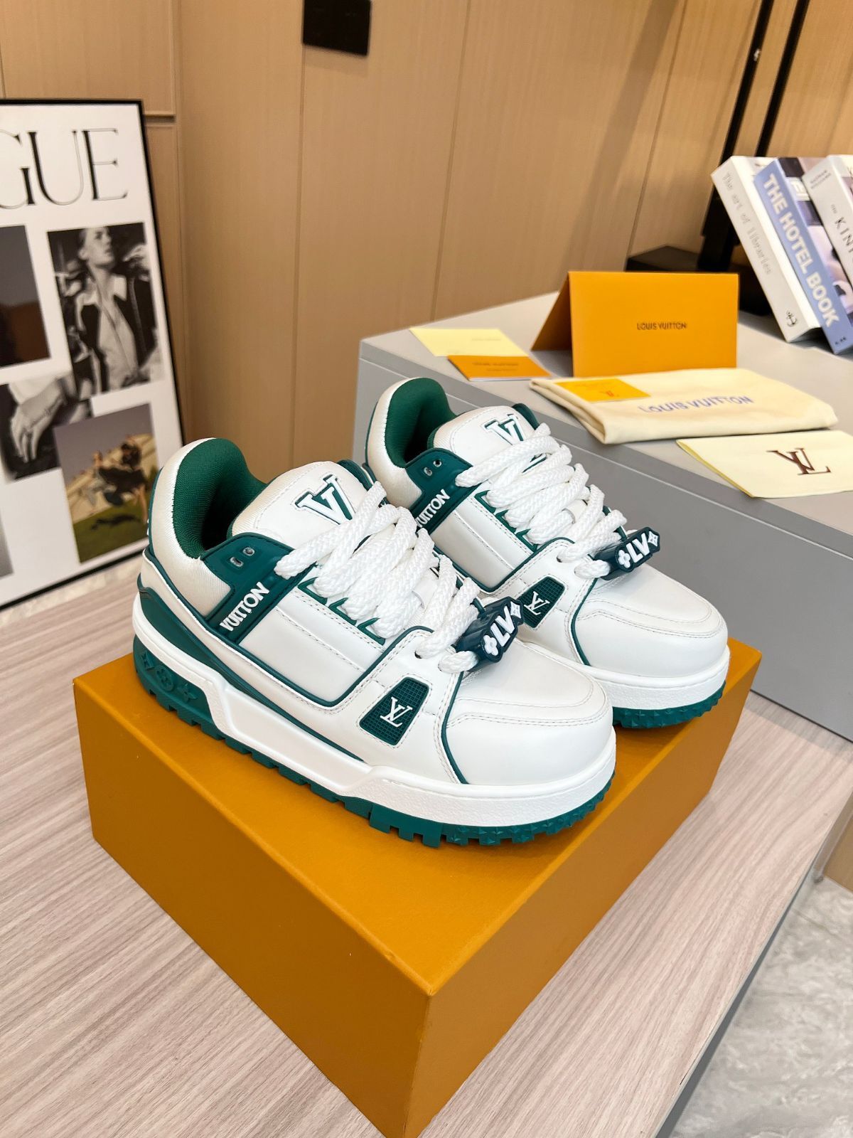 Louis Vuitton trainer カップルスタイルのカジュアルパンシューズ