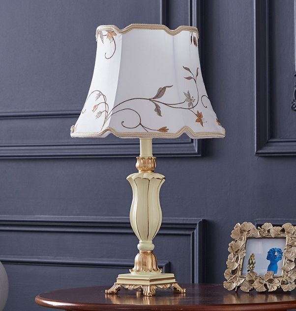 美品スタンドライト テーブルランプ デスクライト 刺繍テーブルランプ  