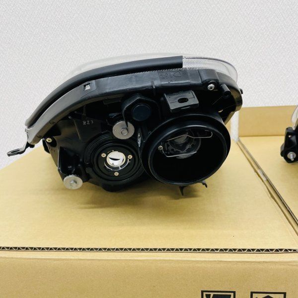 ☆新品 TOYOTA トヨタ 純正 MR-S MRSトヨタ純正 ヘッドライト ヘッドランプ 左右 セット 中期型 ZZW30 1ZZ  2002/08-2007/07 - メルカリ