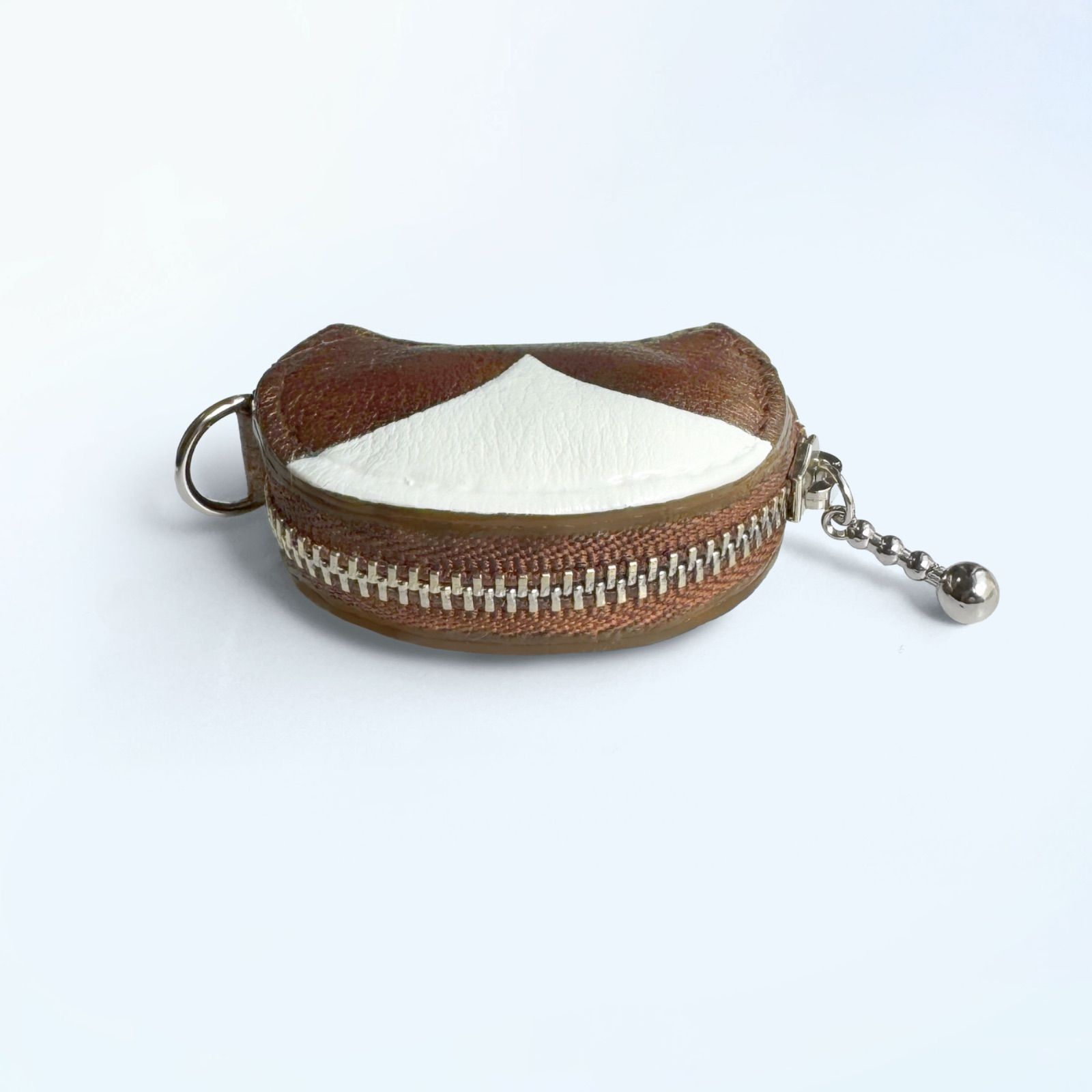 猫型コインケース 34キジトラ白/茶メタハチワレ（中：青）［超ミニ,小銭入れ,ハチワレ,本革,レザー,小物入れ,かわいい］琉七 ねこ型 ミニポーチ  本革 コインケース 小物入れ バッグチャーム かわいい ハチワレ ミケ 茶白 猫 キャット CAT ポーチ 猫グッズ 猫雑貨 可愛い ...