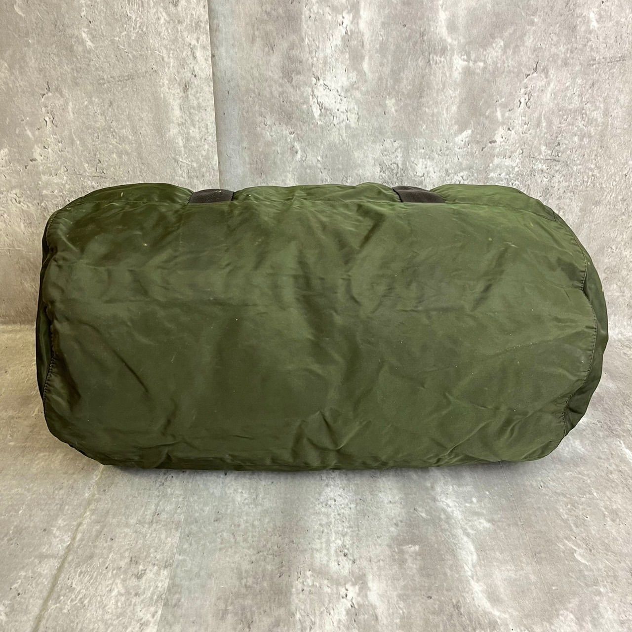 プラダ ボストンバッグ 大容量 プレート 三角ロゴ テスート グリーン