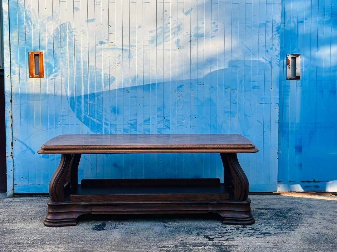 重厚感のあるオーク材　オランダ家具　センターテーブル　ローテーブル　SZ 重厚感のあるオーク材 オランダ家具 センターテーブル ロー