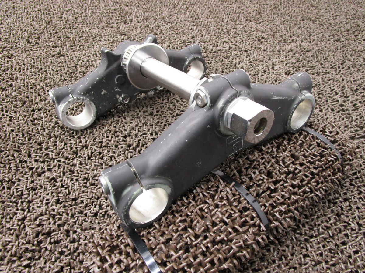 ドカティ 350XL パンタ PAIOLI トップブリッジ ステム ▲A6059 DM350XL ドゥカティ DM350L DUCATI キャブ車