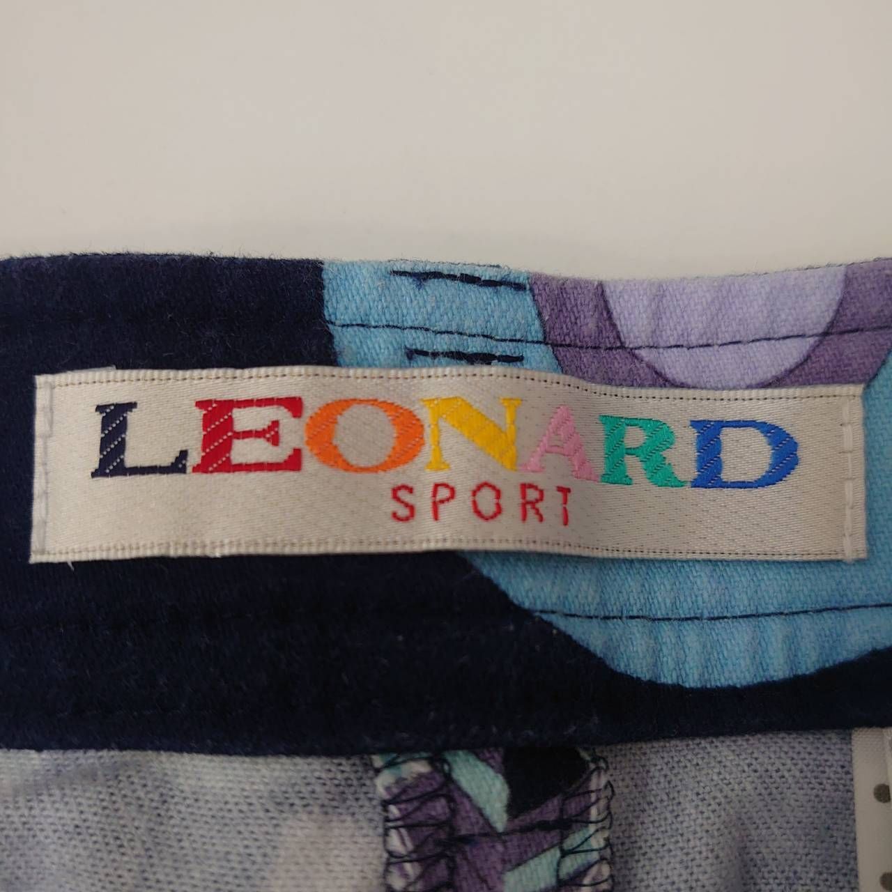 LEONARD サブリナパンツ 美品】LEONARD SPORT サブリナパンツ キャンディ柄 size 64