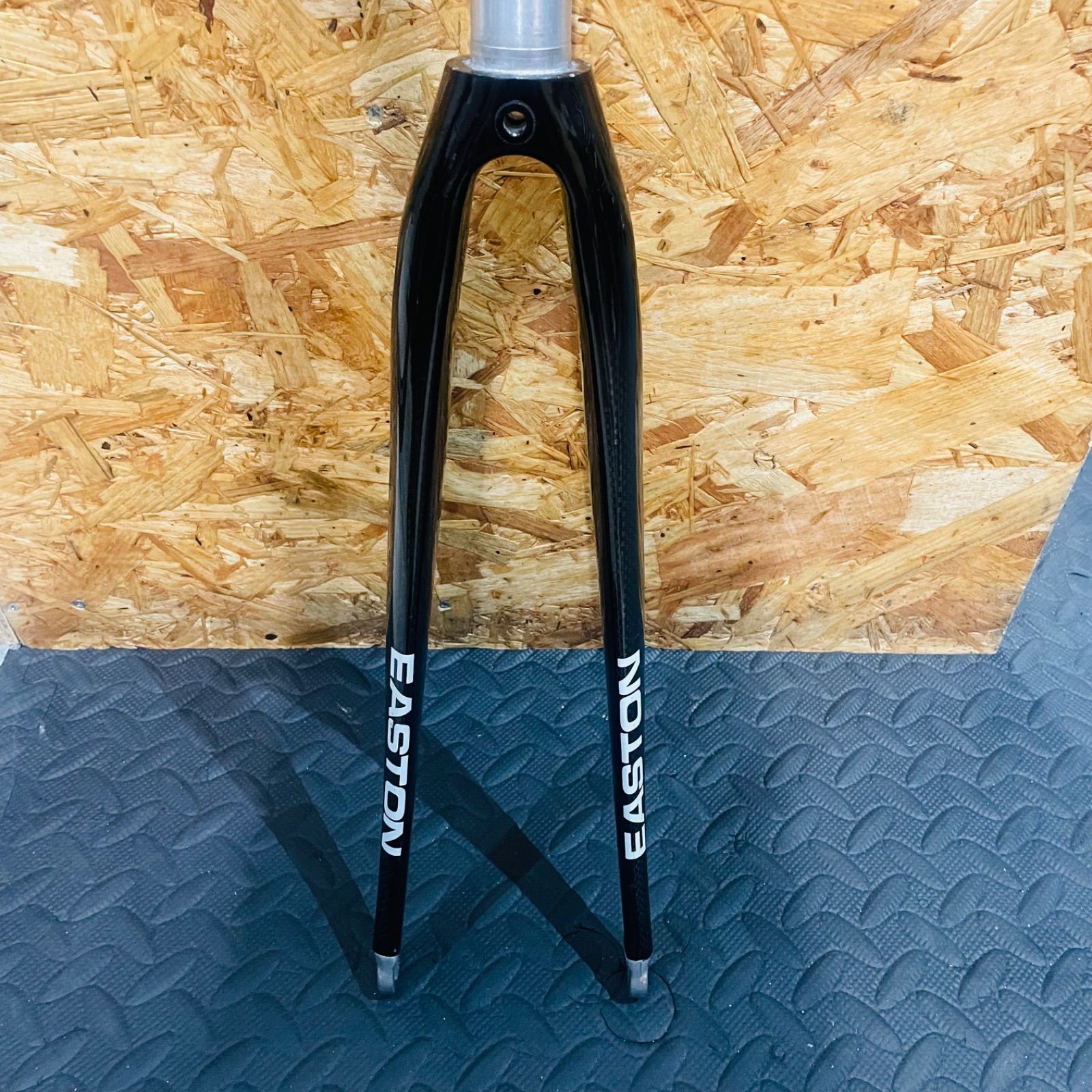 EASTON EC70 フル カーボン フロント フォーク 700c 1-1/8 オーバーサイズ φ28.6mm ストレート ロード イーストン  軽量化 466g - メルカリ