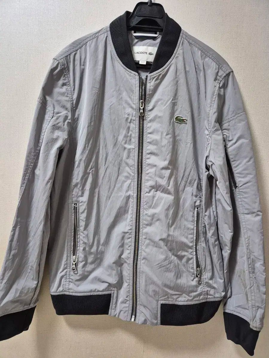 新品 未使用 LACOSTE ラコステ ブルゾン ジャケット シルバータグ付M 