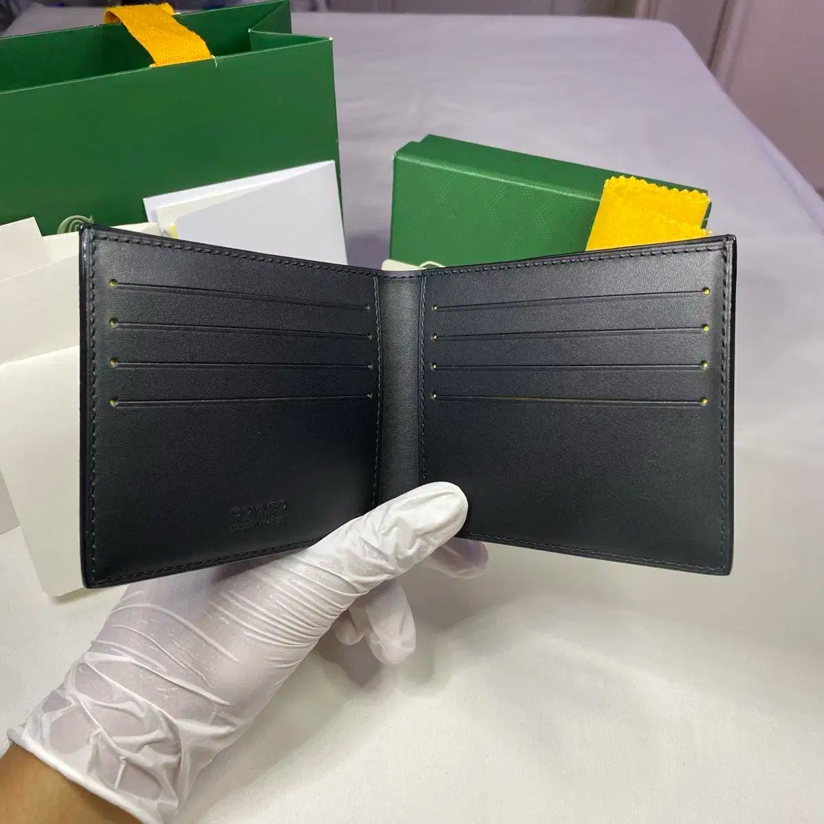 Goyard(ゴヤール) ゴヤール ヴィクトワール 二つ折り財布 ブラック