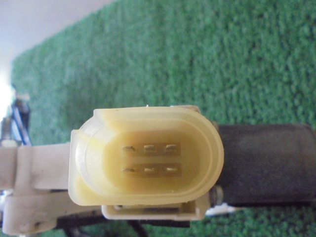 2011年 sDrive18i
