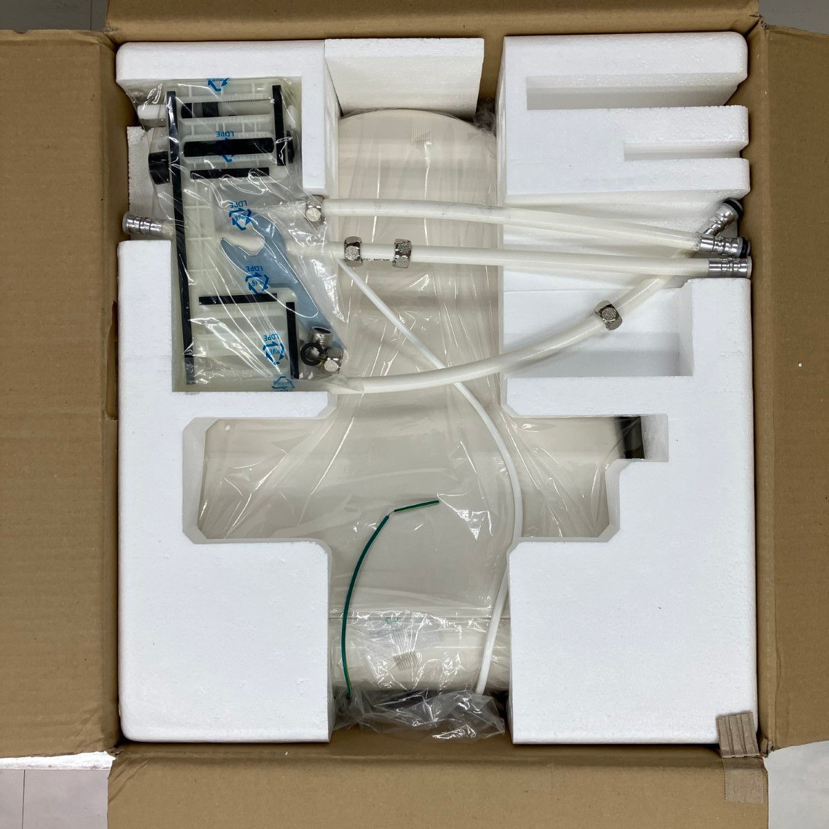 ЗЗTOSHIBA