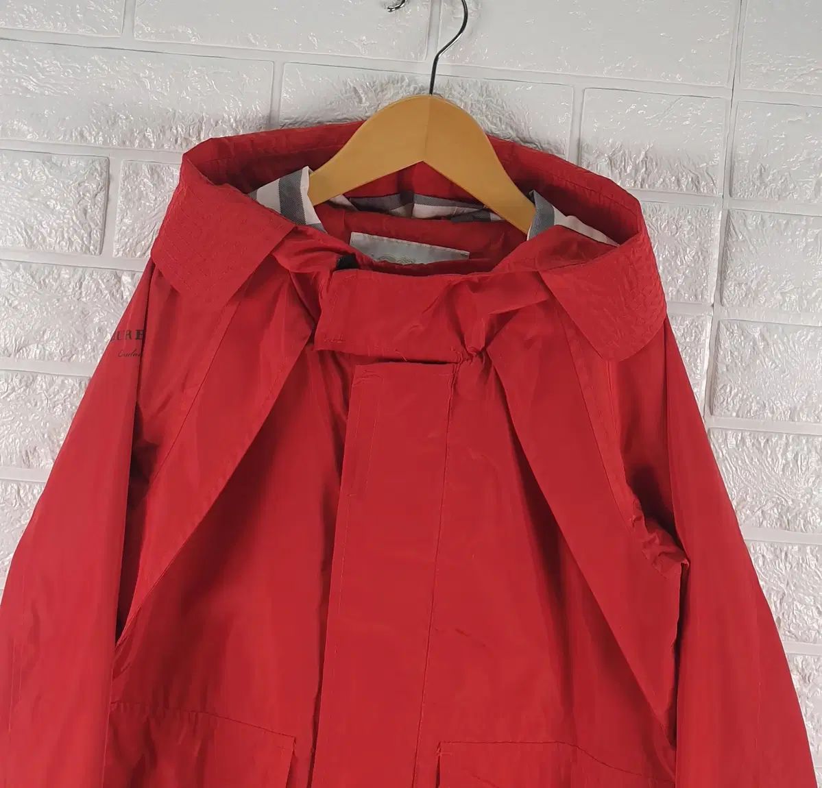 バーバリーチルドレン ウィンドブレーカー