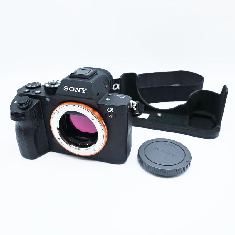 T04-t017 動作 済 SONY ソニー α7R II デジタル一眼カメラ ILCE-7RM2 本体 純正バッテリー ボディケース ショット数 3421