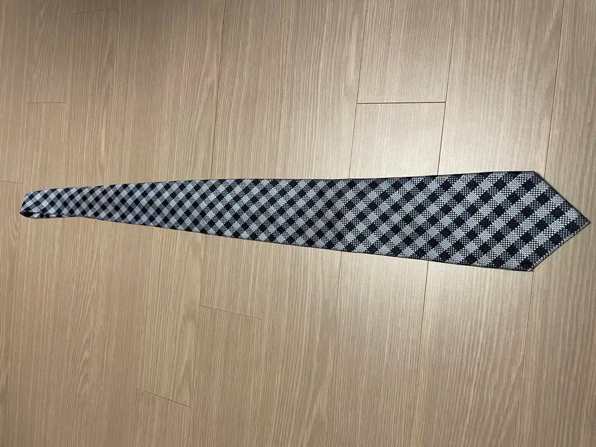 TOM FORD(トムフォード) グレー ブラック チェック パターン ネクタイ