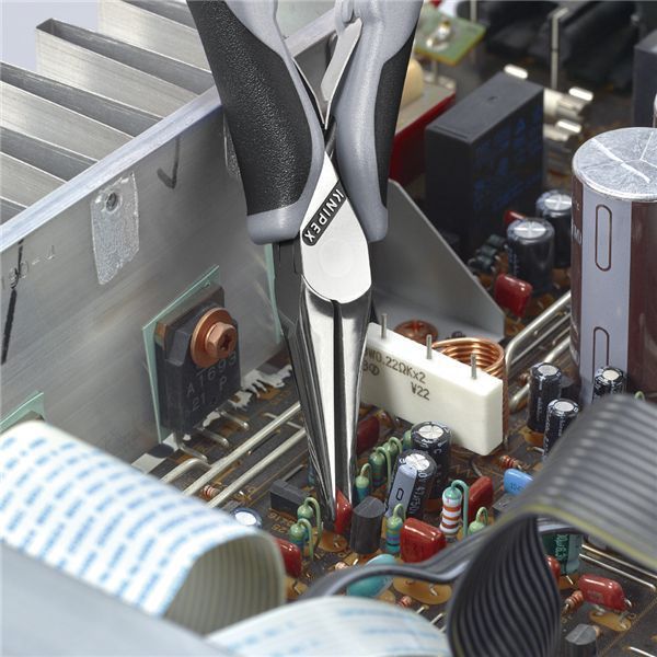 クニペックス エレクトロニクスプライヤー