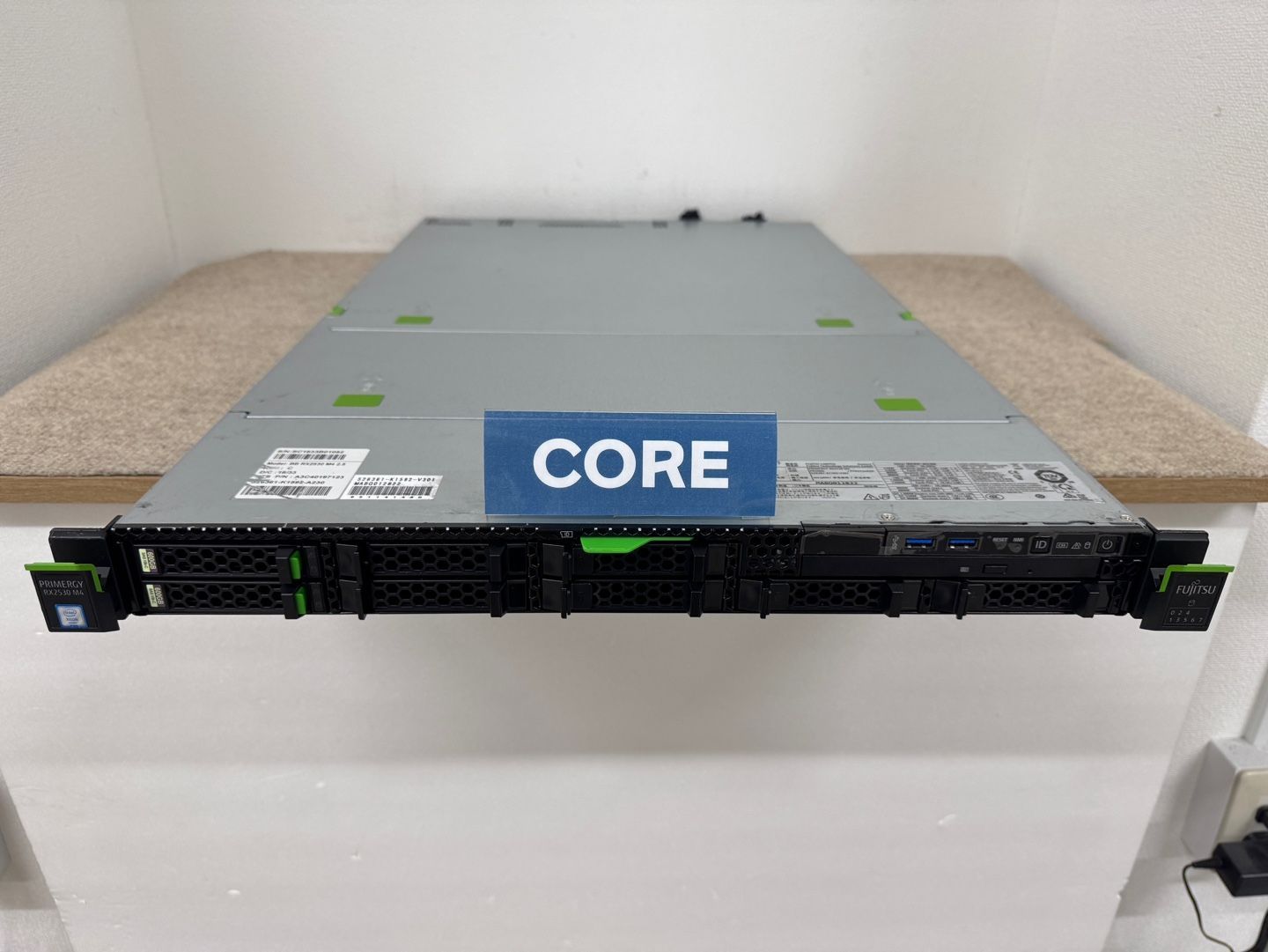 Fujitsu Primergy RX2530 M4 SFF 4Bay 2x G 5122 4Core 3.60GHz 32GB CP400i SV239