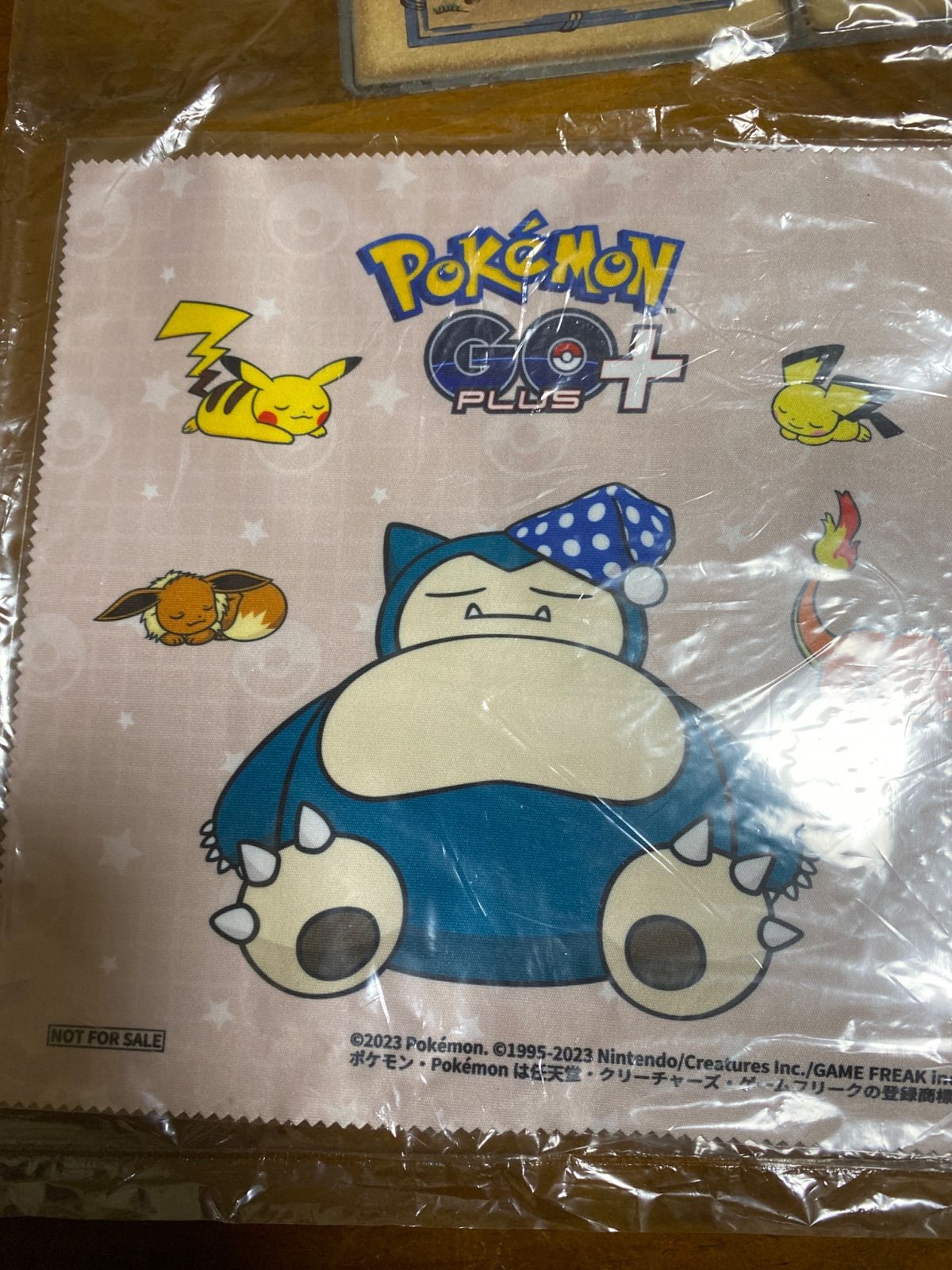 Pokemon GO Plus + 未使用、未開封 非売品のおまけ付き ポケモンGO PLUS + 新品未開封品 マイクロファイバークロス