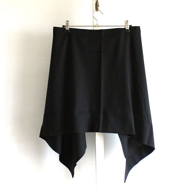 アシンメトリーデザインフラップスカート