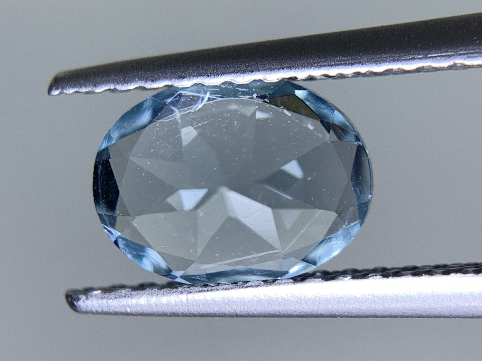 アクアマリン 天然 1.072ct 宝石ソーティング付き 8.0㎜×6.0㎜×4.1