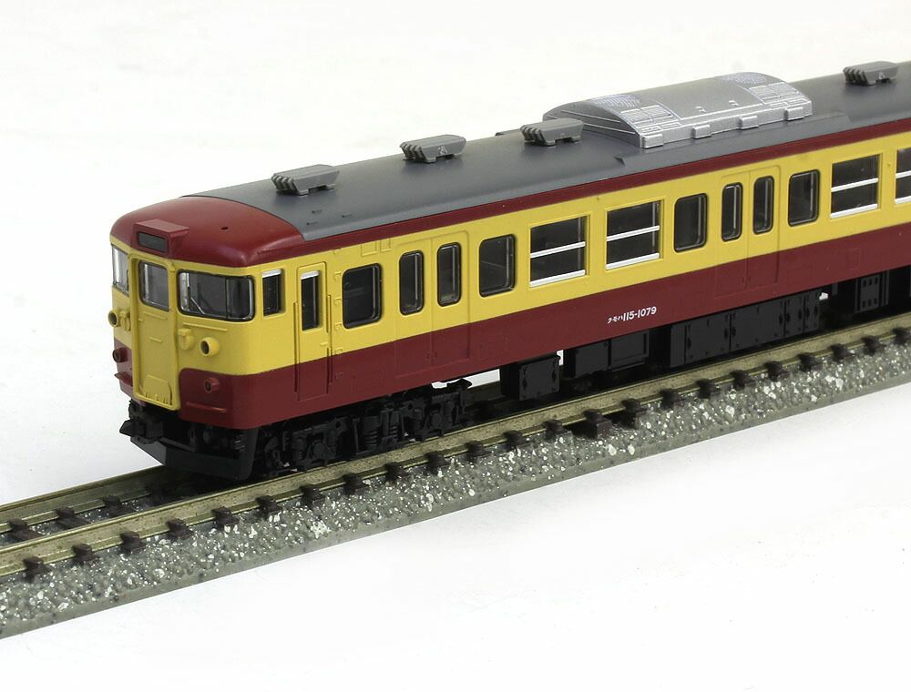 谷川製作所 国鉄モハ43系合の子、半流線型車体バラキット。4両セット