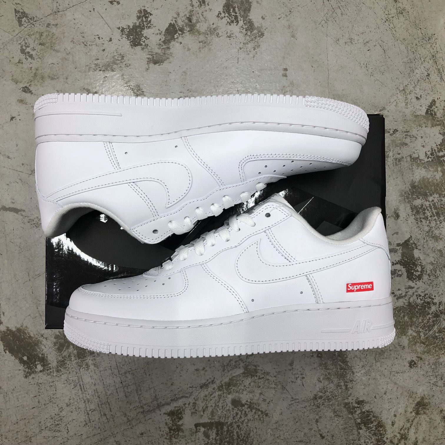 国内正規 新品 Supreme Nike Air Force 1 Low White CU9225-100 国内正規 新品 Supreme Nike Air Force 1 Low White CU9225-100