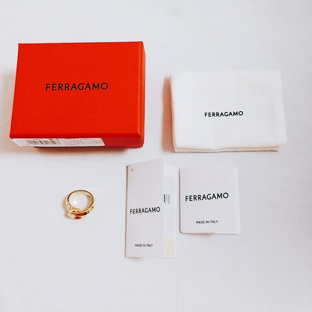 新品未使用】FERRAGAMO リング 指輪 ガンチーニ フェラガモ