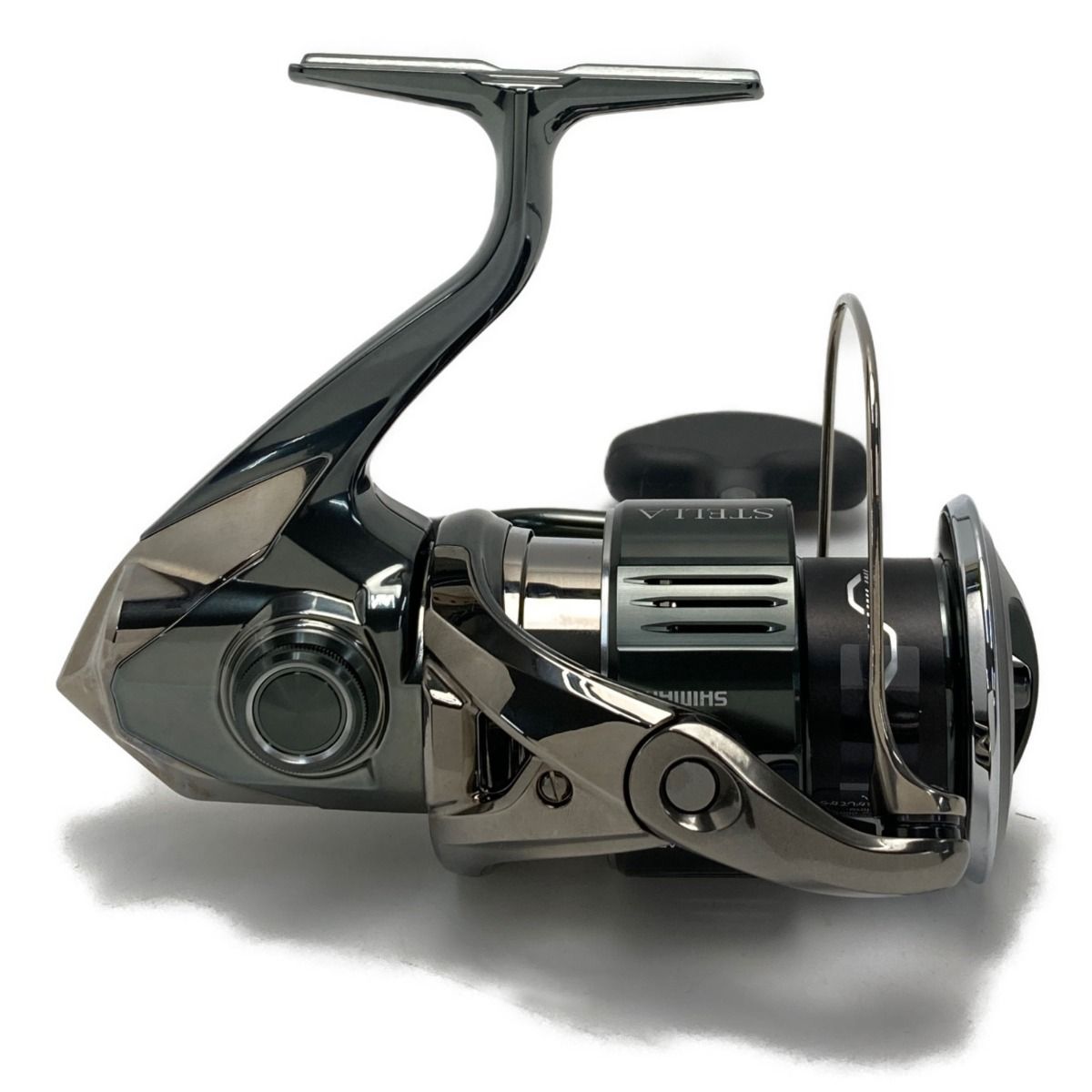 SHIMANO シマノ 22 ステラ 4000XG 箱付き スピニングリール 043962 SHIMANO シマノ 22 ステラ 4000XG 箱付き スピニングリール 043962