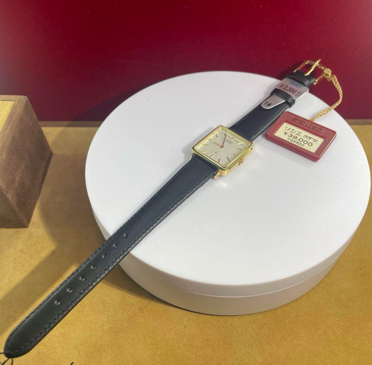 80s 未使用品 SEIKO ソシエ クォーツ 電池交換済 革ベルト新品