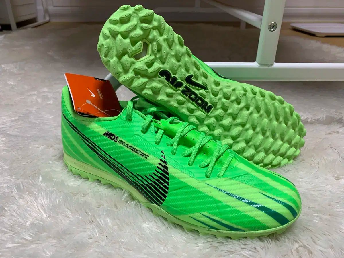 NIKE ナイキ　ズーム　マーキュリアル ヴェイパー 15 プロ　TF NIKE ナイキ ズーム マーキュリアル ヴェイパー 15 プロ TF(ブラック