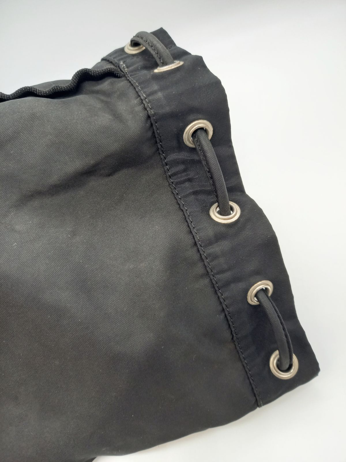 良品】PRADA プラダ 巾着 ポーチ 三角プレート ナイロン ミニ バッグ