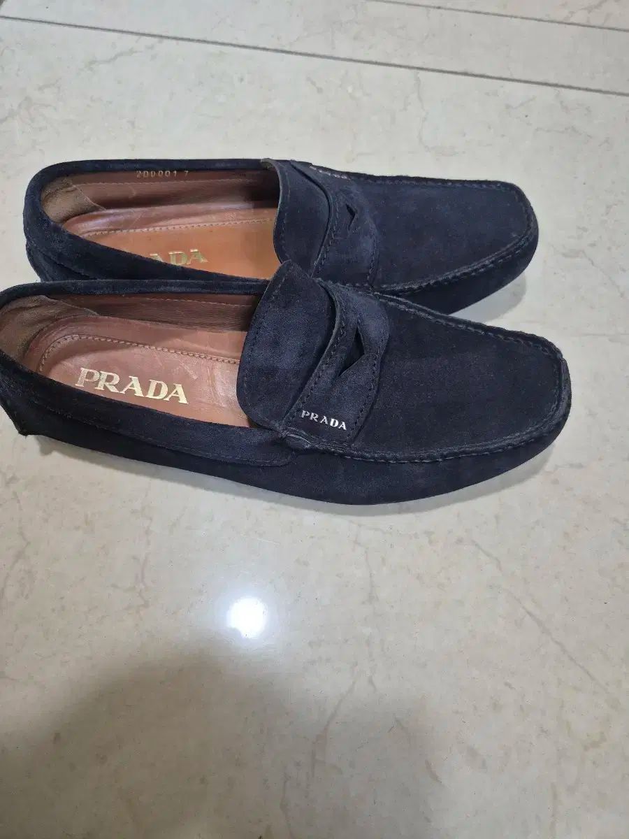 PRADA プラダ スエード ローファー 7 265 270