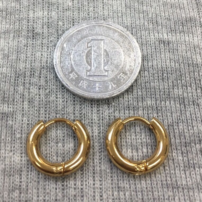 Hoop earrings Gold フープピアス 両耳ペア 12mmゴールド - メルカリ