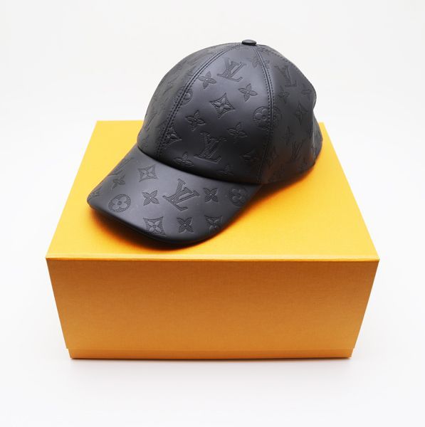 極美品　ルイヴィトン M76581 モノグラムシャドウ レザー キャップ 黒 LOUIS VUITTON】ルイ・ヴィトン キャップ・モノグラム・シャドウ