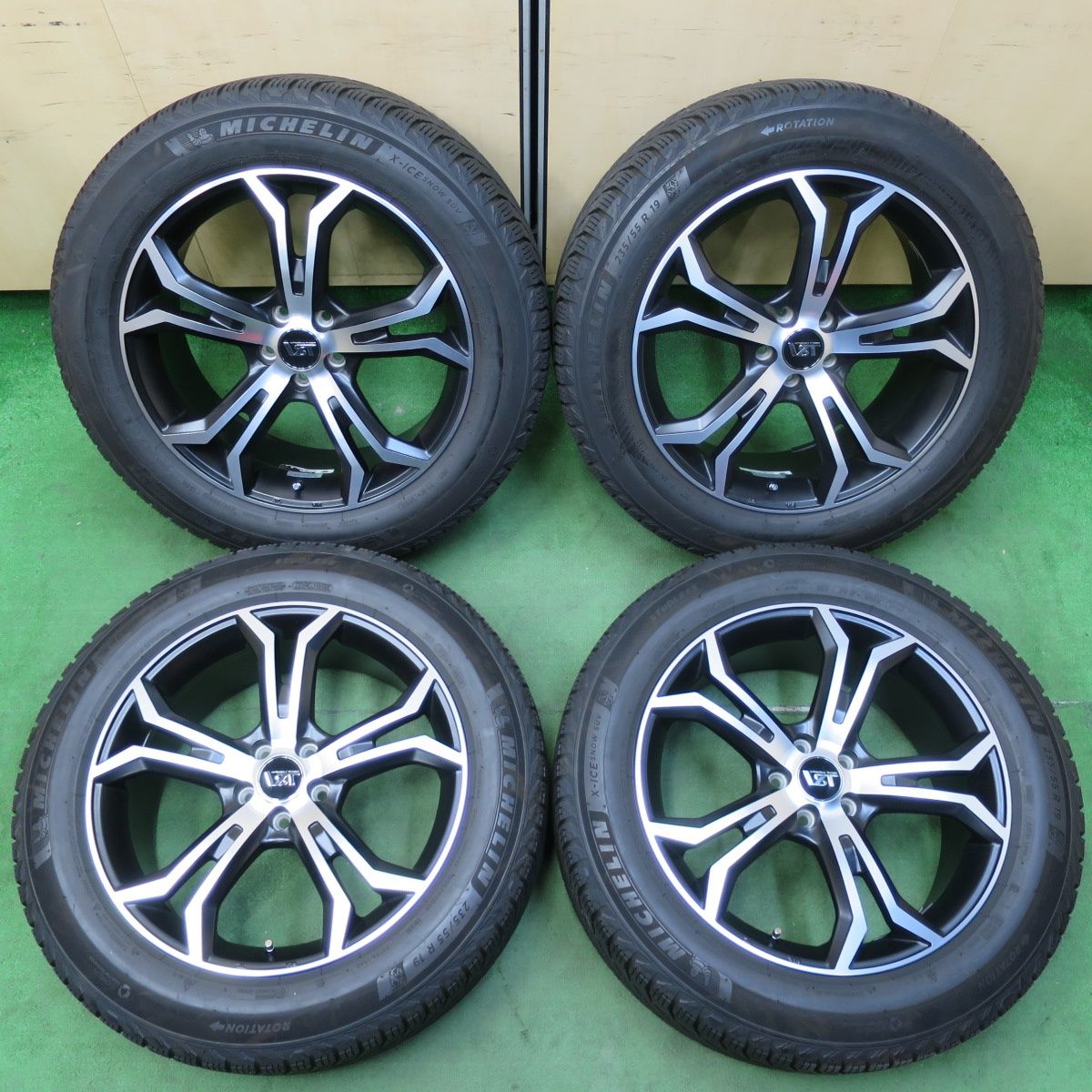 [送料無料] バリ溝！22年！キレイ！9.5分ボルボ 等 VST 235/55R19 スタッドレス ミシュラン X-ICE SNOW SUV 社外 アルミ 19インチ PCD108/5H4120706イス
