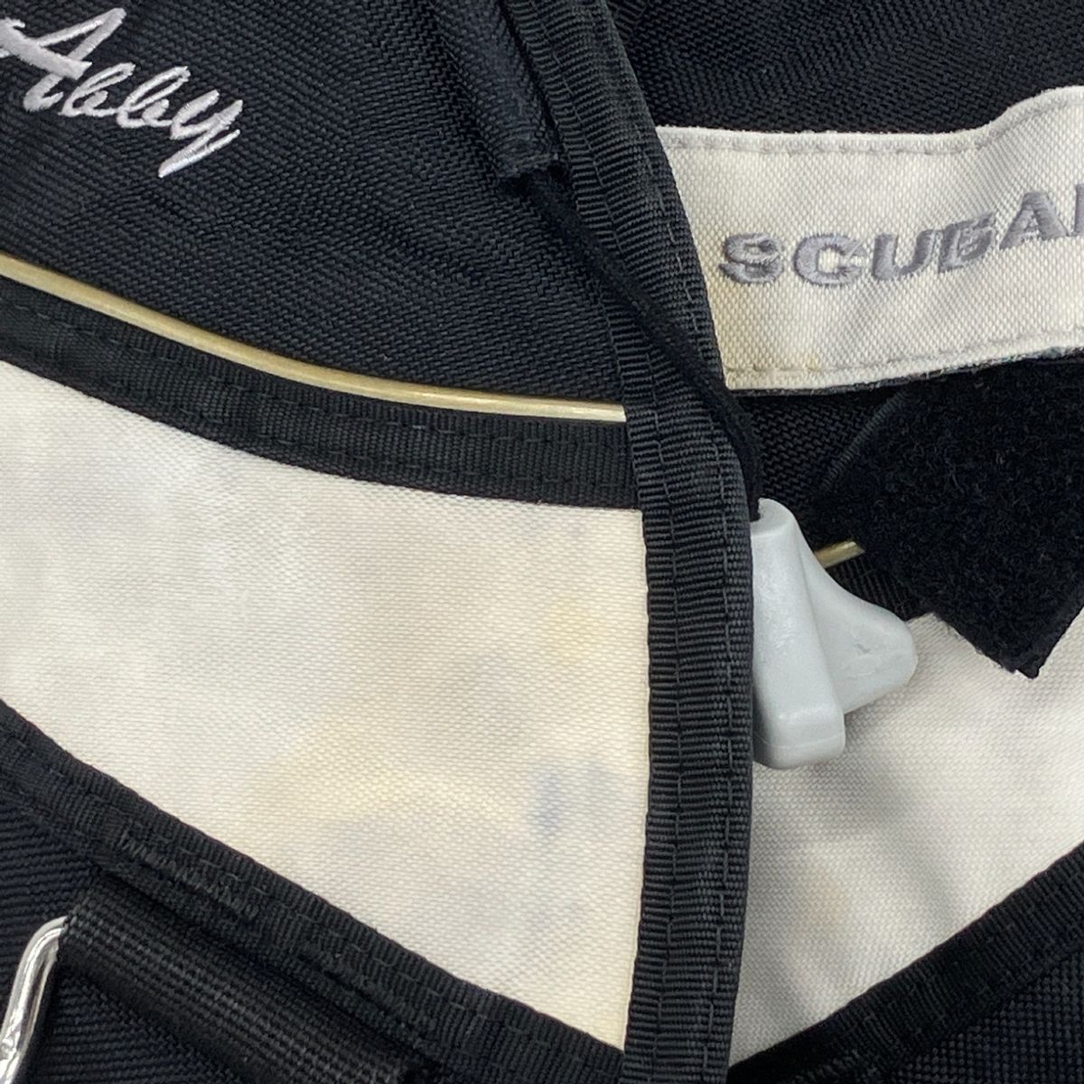 【週替わりSALE】 SCUBAPRO スキューバプロ CLASSIC ABBY BCジャケット サイズ SM ダイビング ジャンク K10524890 【保障できる！】