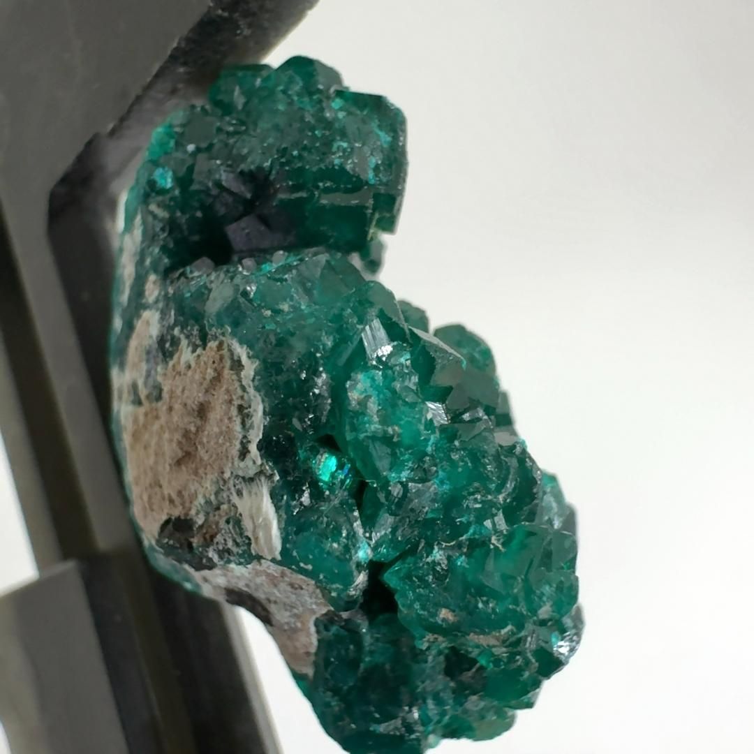 E28873】 ダイオプテーズ 翠銅鉱 原石 天然石 鉱物 パワーストーン